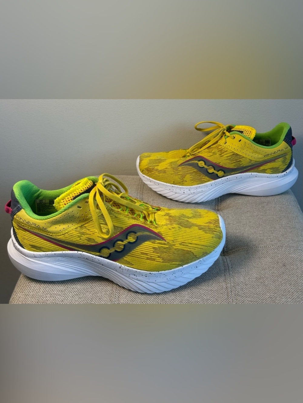 Saucony Kinvara 14 Size 10.5 Yellow Womens Sneakers S10823-35 Sulphur Like New